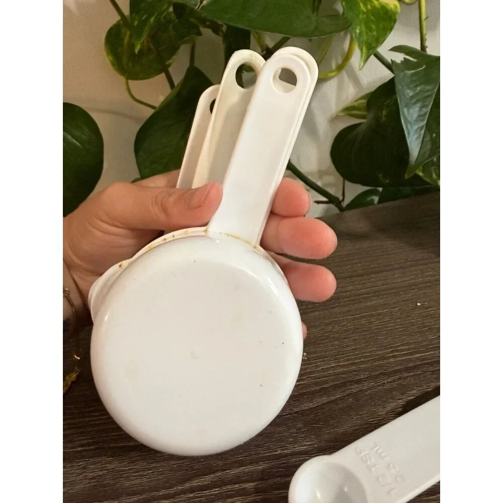 Good cook vintage white measuring cups